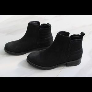 STEVE MADDEN ANKLE BOOTS